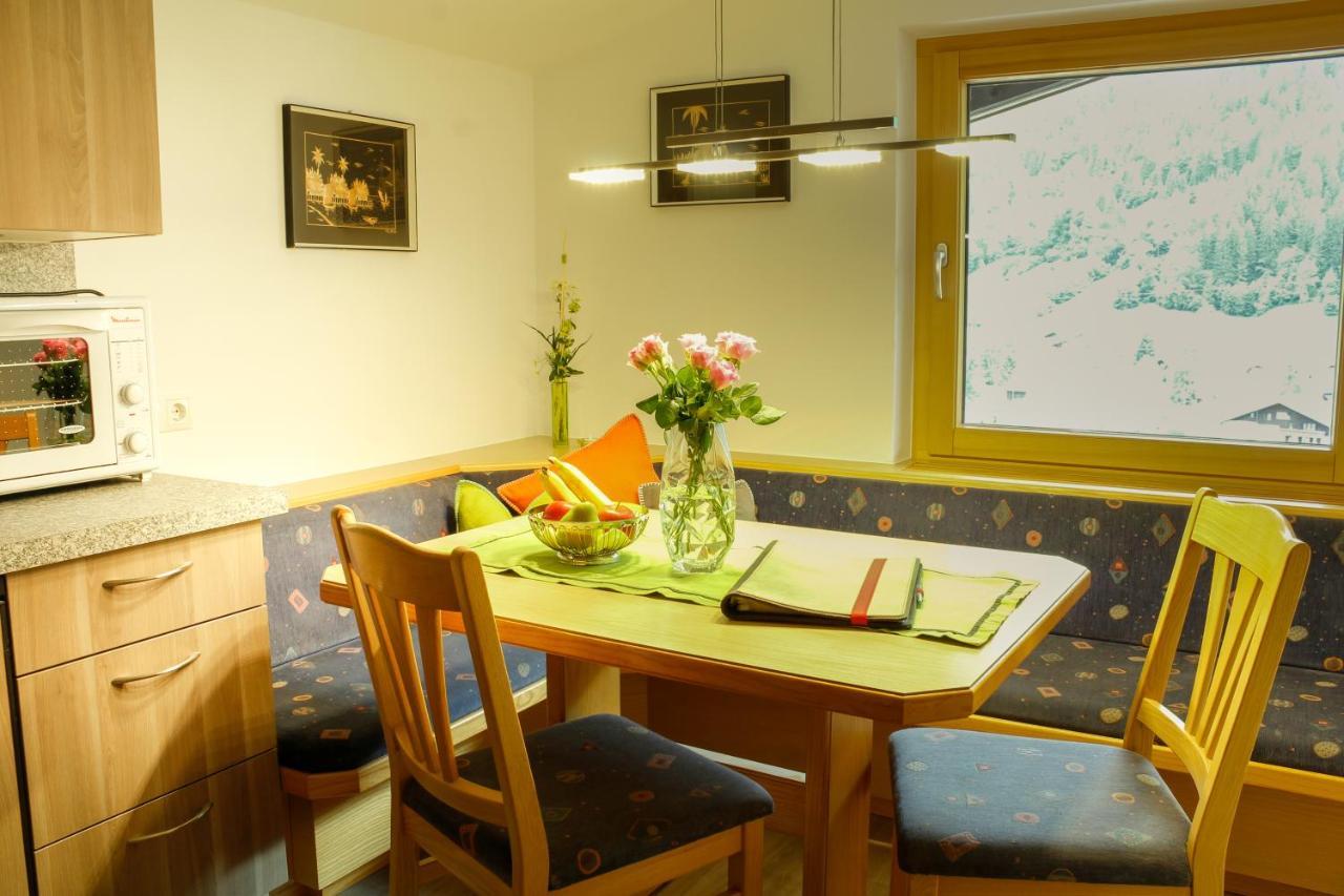 Haus Ganeu Daire Gaschurn Dış mekan fotoğraf