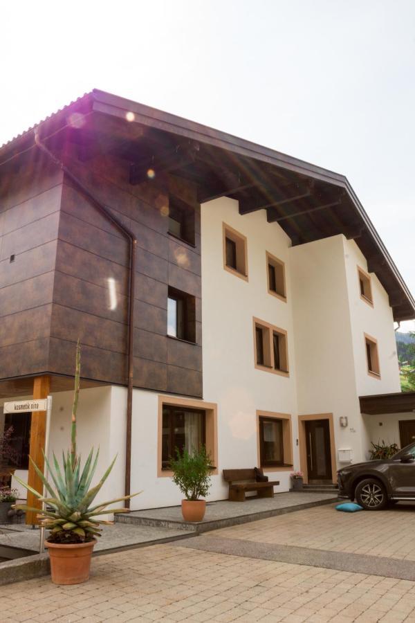 Haus Ganeu Daire Gaschurn Dış mekan fotoğraf